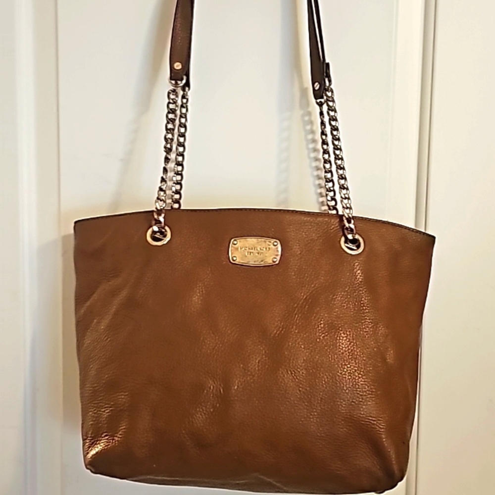 Michael Kors Large Tote, Tan, Pebbled Leather, Back Pocket, Chain/Leather Handle